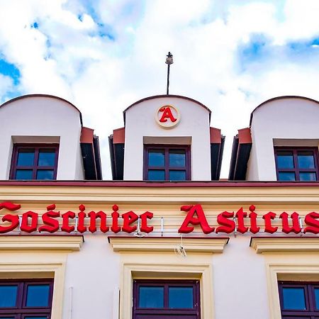 Gosciniec Asticus Bed & Breakfast Jaroslaw Ngoại thất bức ảnh