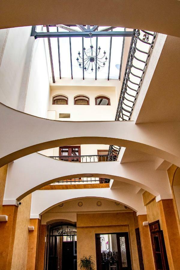 Gosciniec Asticus Bed & Breakfast Jaroslaw Ngoại thất bức ảnh