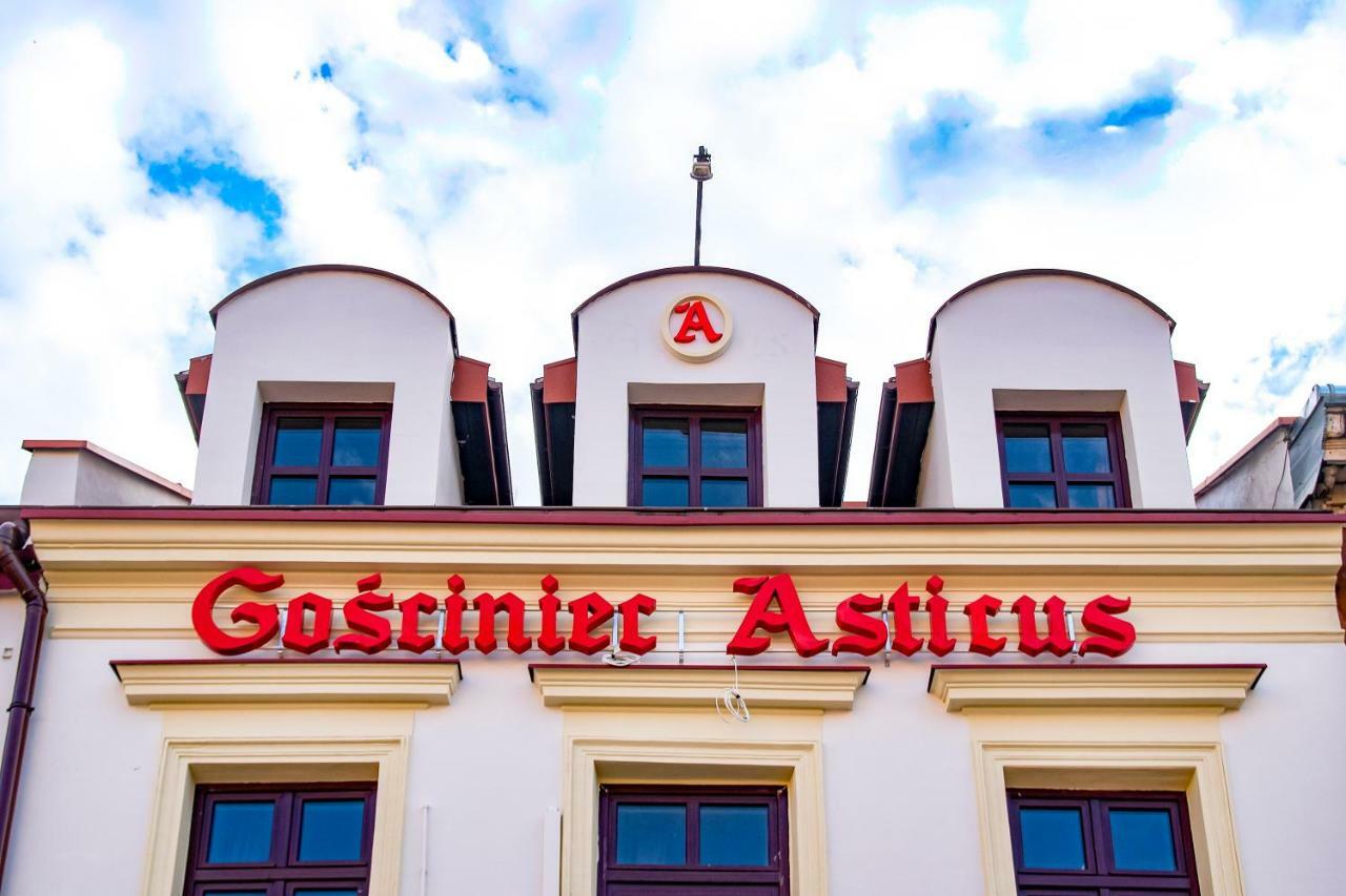 Gosciniec Asticus Bed & Breakfast Jaroslaw Ngoại thất bức ảnh