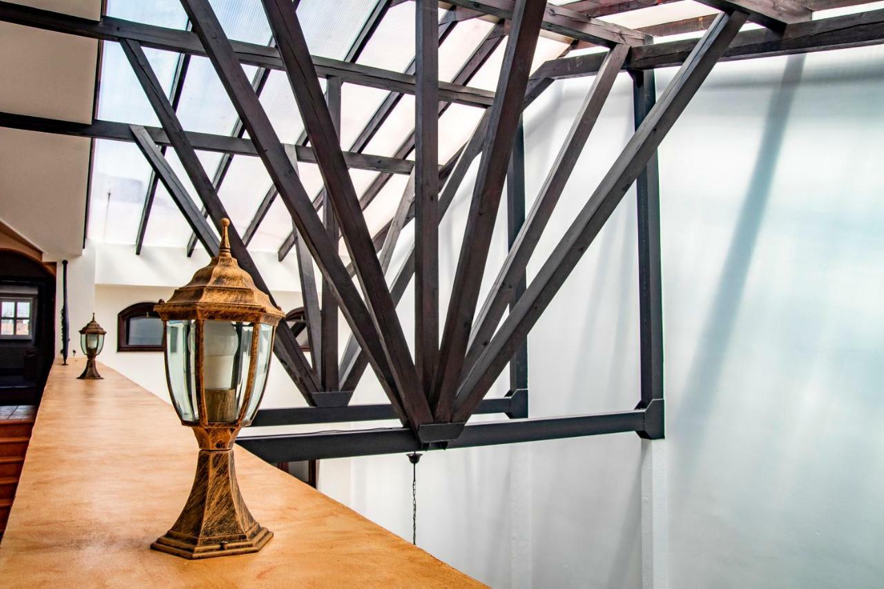 Gosciniec Asticus Bed & Breakfast Jaroslaw Ngoại thất bức ảnh